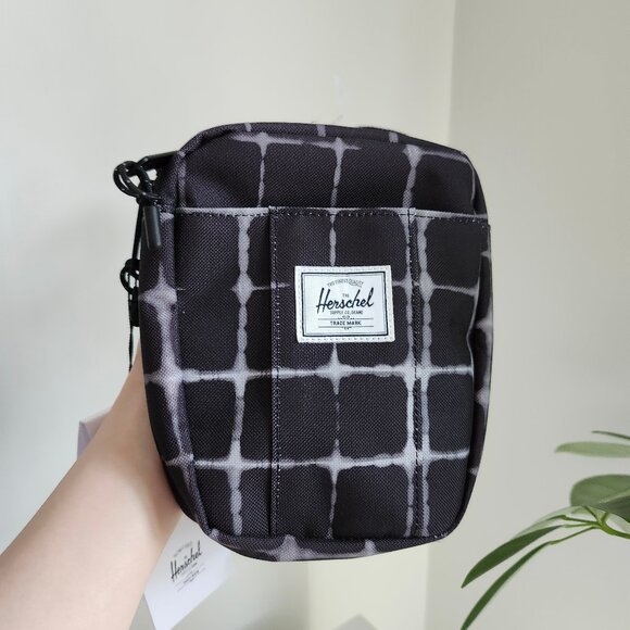 Herschel Supply Co | Cruz Crossbody | Tie Dye Check - Picture 2 of 9